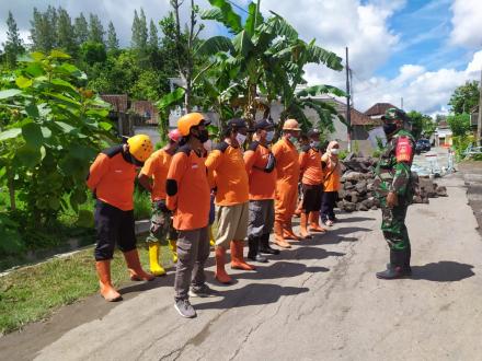 Kerja Bakti Pengkondisian Jembatan Ngrompang