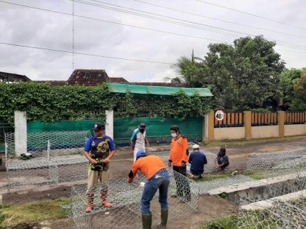 Bronjongisasi Jembatan Ngrompang