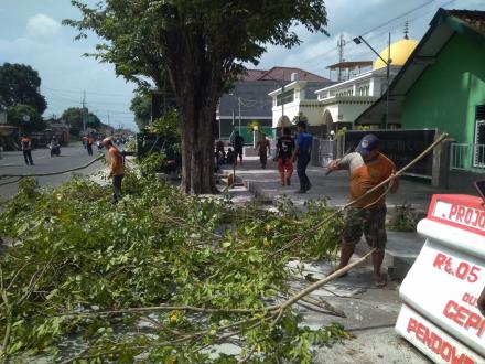 Rabas-Rabas Hari Keempat