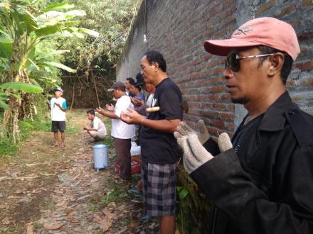 Gotong-Royong Bersih Lahan di Calon Destinasi Wisata Ngaglik