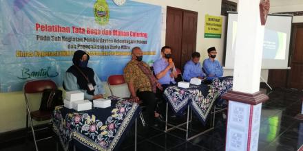 Puluhan Ibu-ibu RT 27 Ikuti Pelatihan Memasak