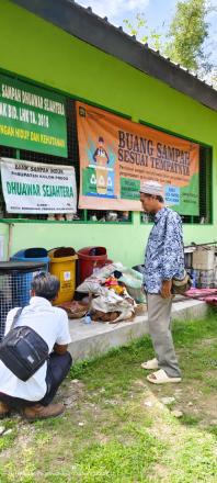 Studi Tiru Pengelolaan Sampah di Bank Sampah Dhuawar Sejahtera