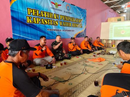 Pelatihan Water Rescue FPRB Siaga Pendowoharjo