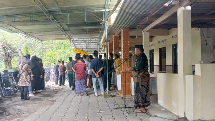 Lurah Takziah Meninggalnya Alm Lanjar Siswodiharjo