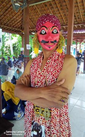 Tari Topeng Ki Supana Wiguna Bawakan Karyanya Sendiri